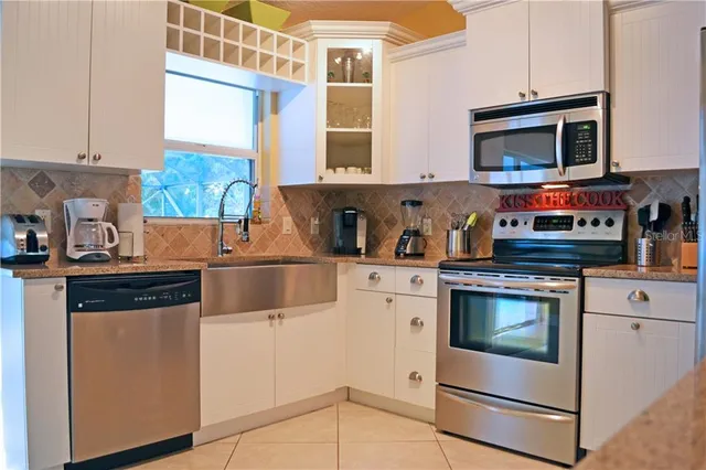 $4,900 | 2843 New England Street, Sarasota, FL 34231