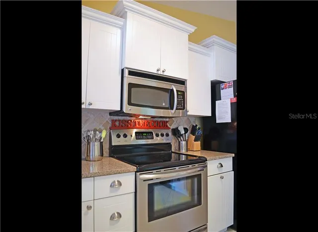 $4,900 | 2843 New England Street, Sarasota, FL 34231