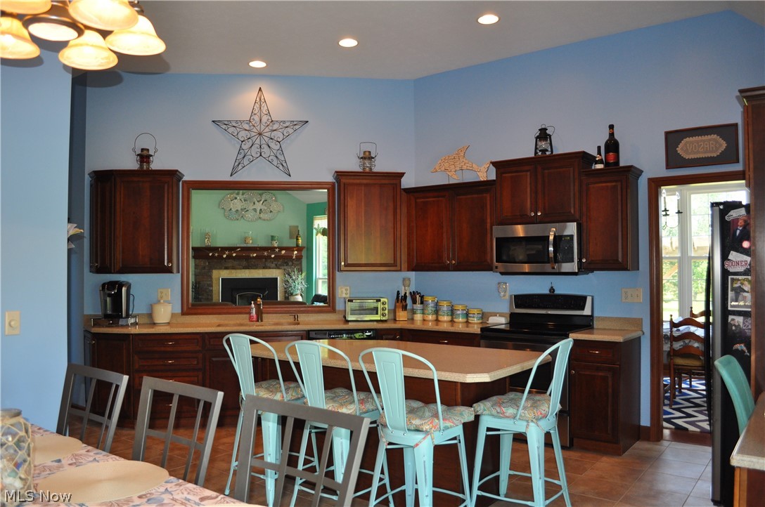 7295 West Smith Road Medina, OH 44256 - Photo 9 of 35 Gallery Image 9