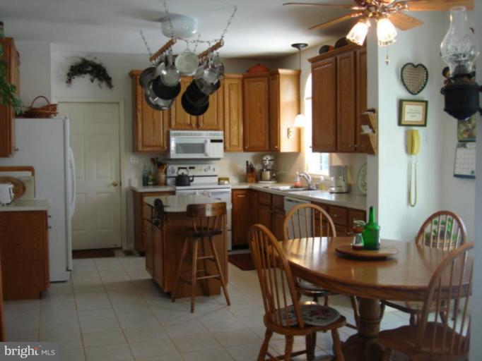 3924 Rhode Harbor Road Edgewater, MD 21037 - Photo 8 of 29 Kitchen #2