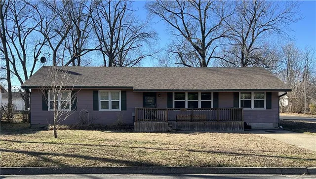 $165,000 | 925 North Elm Street, Nevada, MO 64772