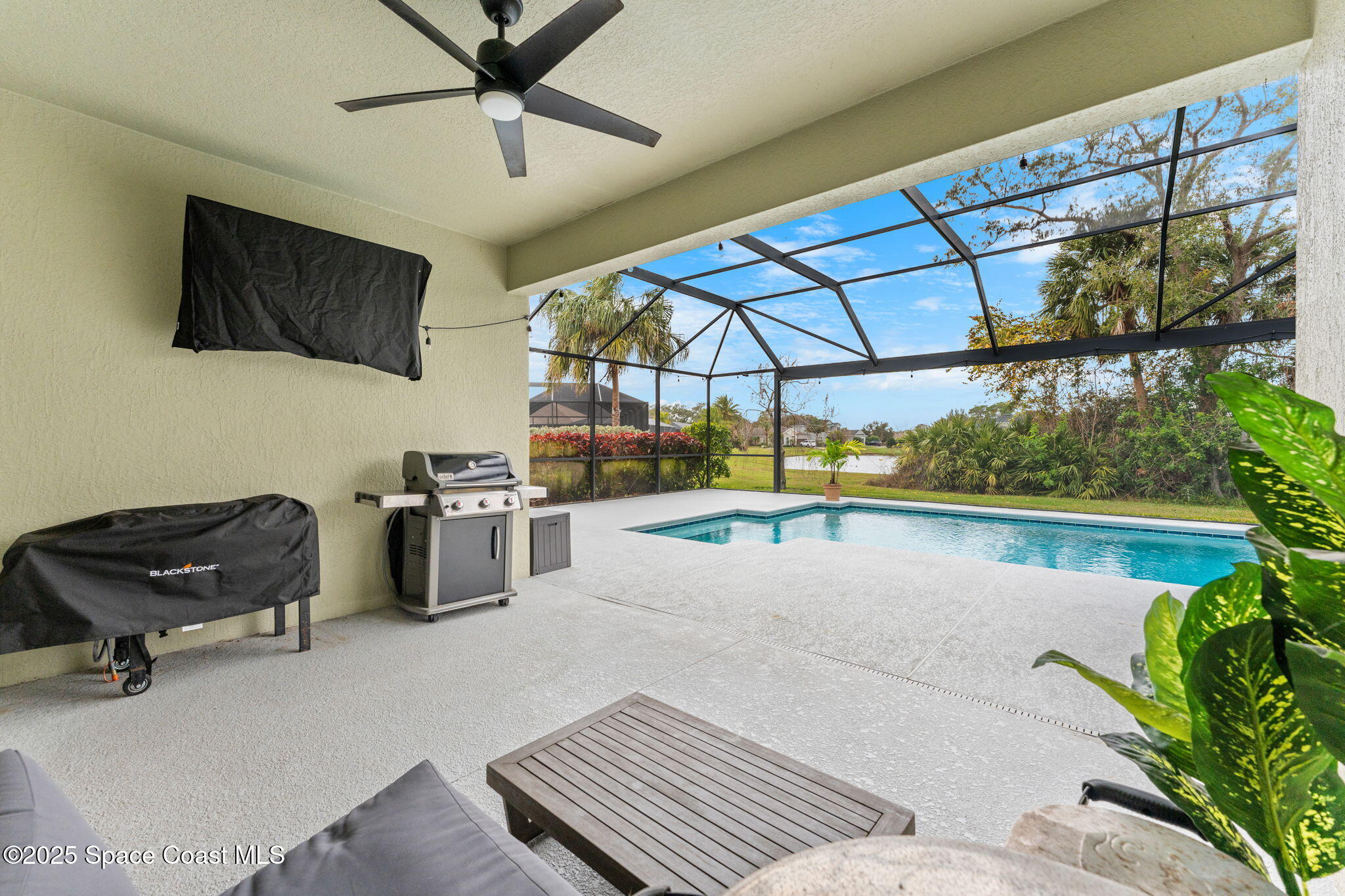 8545 Stalwart Circle Melbourne, FL 32940 - Photo 17 of 51 a living room with a couch