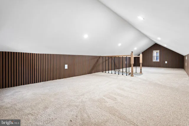 a view of a livingroom with furniture