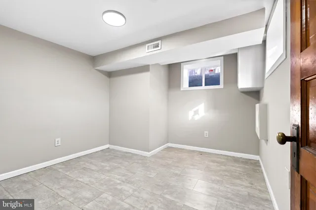 a view of a livingroom with an empty space