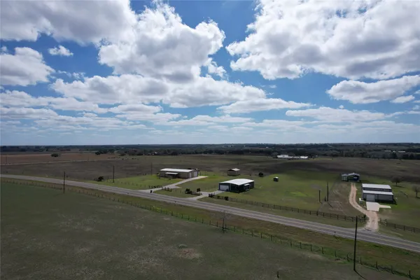 $395,000 | 12405 Farm To Market Road 532, Hallettsville, TX 77964