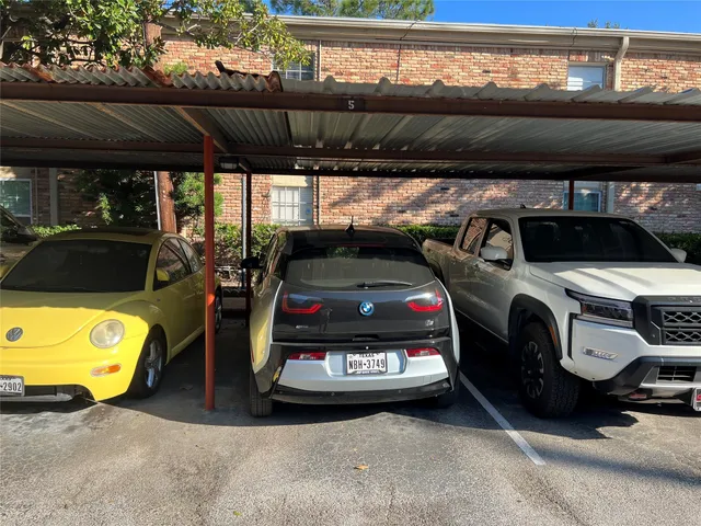 $950 | 3224 Timmons Lane, Unit 130, Houston, TX 77027