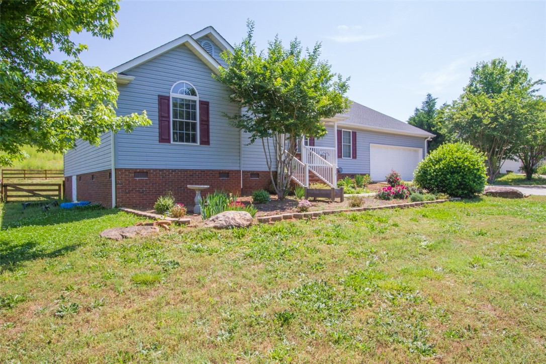 178 Old Denver Road Anderson, SC 29625 - Photo 3 of 33 Gallery Image 3