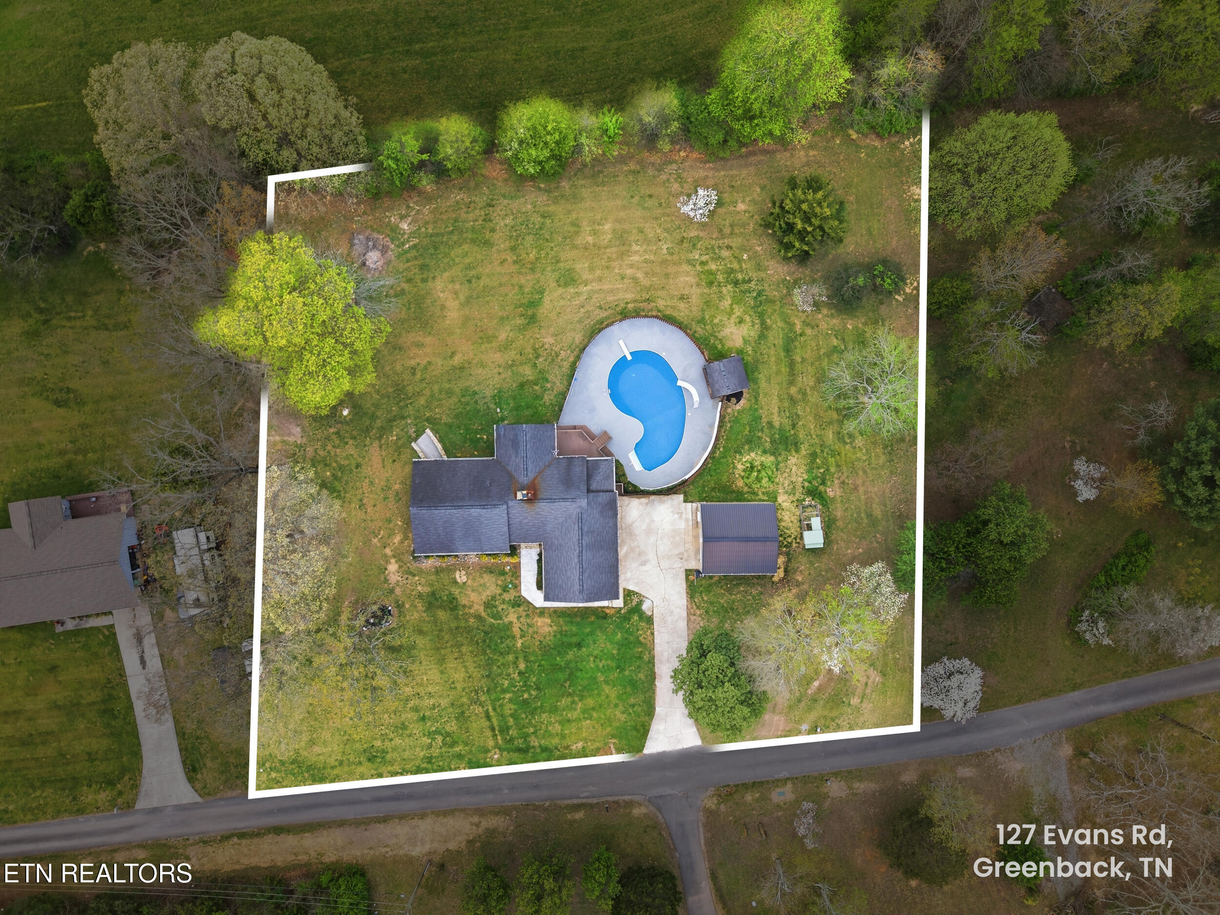 127 Evans Road Greenback, TN 37742 - Photo 12 of 43 12_127_evans_rd_0032 - property line