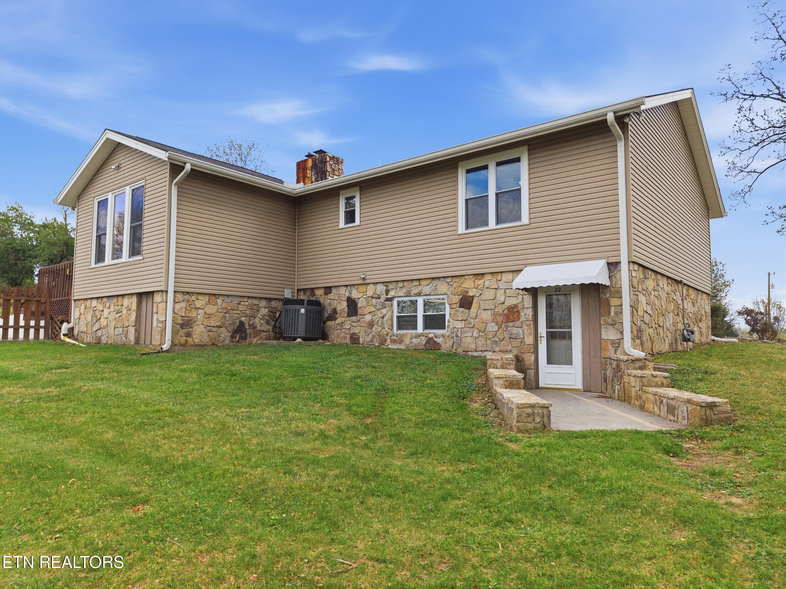 127 Evans Road Greenback, TN 37742 - Photo 16 of 43 17_127_evans_rd_0044