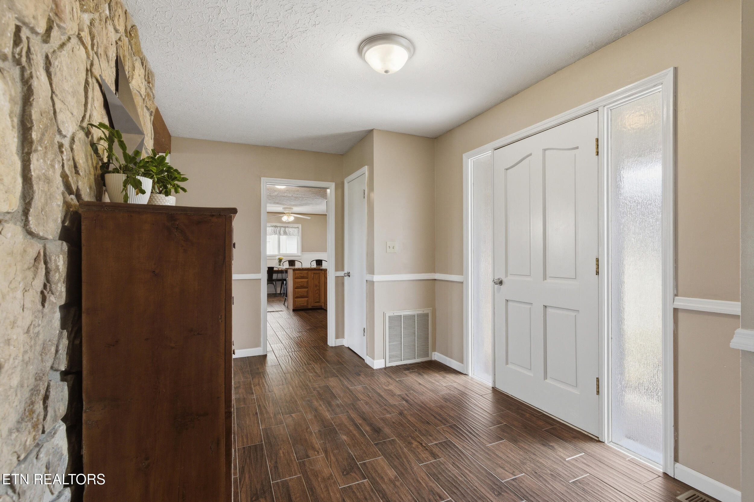 127 Evans Road Greenback, TN 37742 - Photo 18 of 43 19_127_evans_rd_0050