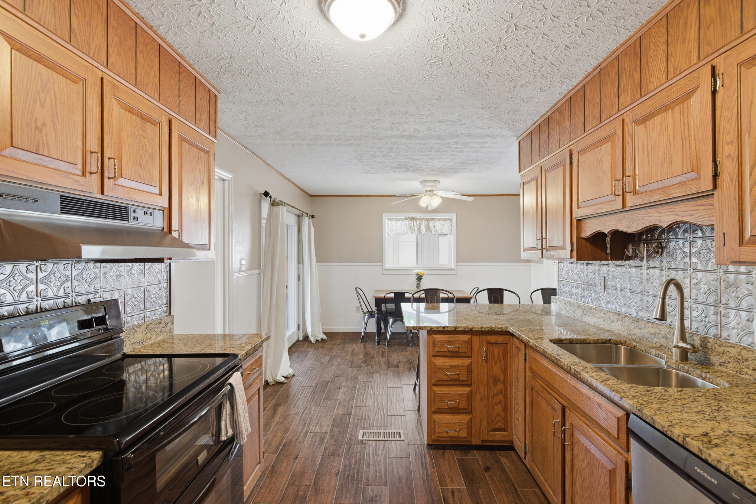 127 Evans Road Greenback, TN 37742 - Photo 26 of 43 28_127_evans_rd_0077