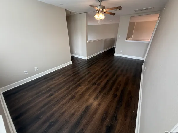 $2,350 | 13027 5 Brooks, Helotes, TX 78023
