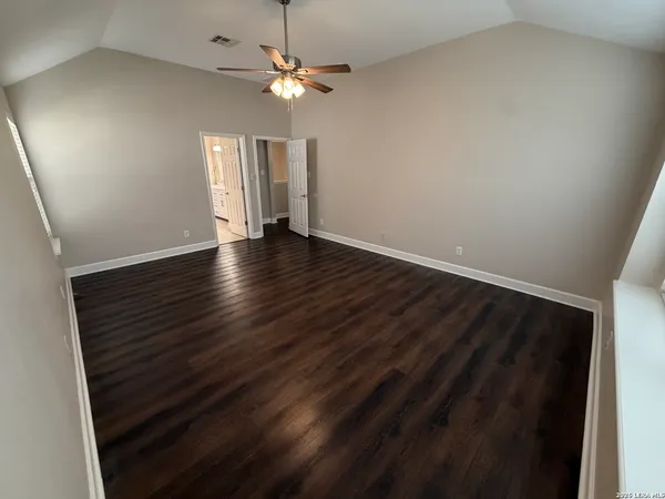 $2,350 | 13027 5 Brooks, Helotes, TX 78023