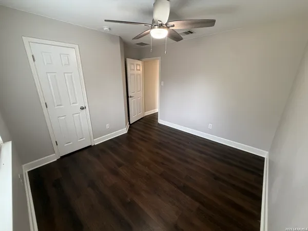 $2,350 | 13027 5 Brooks, Helotes, TX 78023