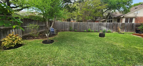 $2,350 | 13027 5 Brooks, Helotes, TX 78023