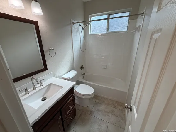 $2,350 | 13027 5 Brooks, Helotes, TX 78023