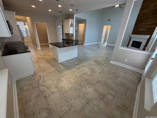 $2,350 | 13027 5 Brooks, Helotes, TX 78023