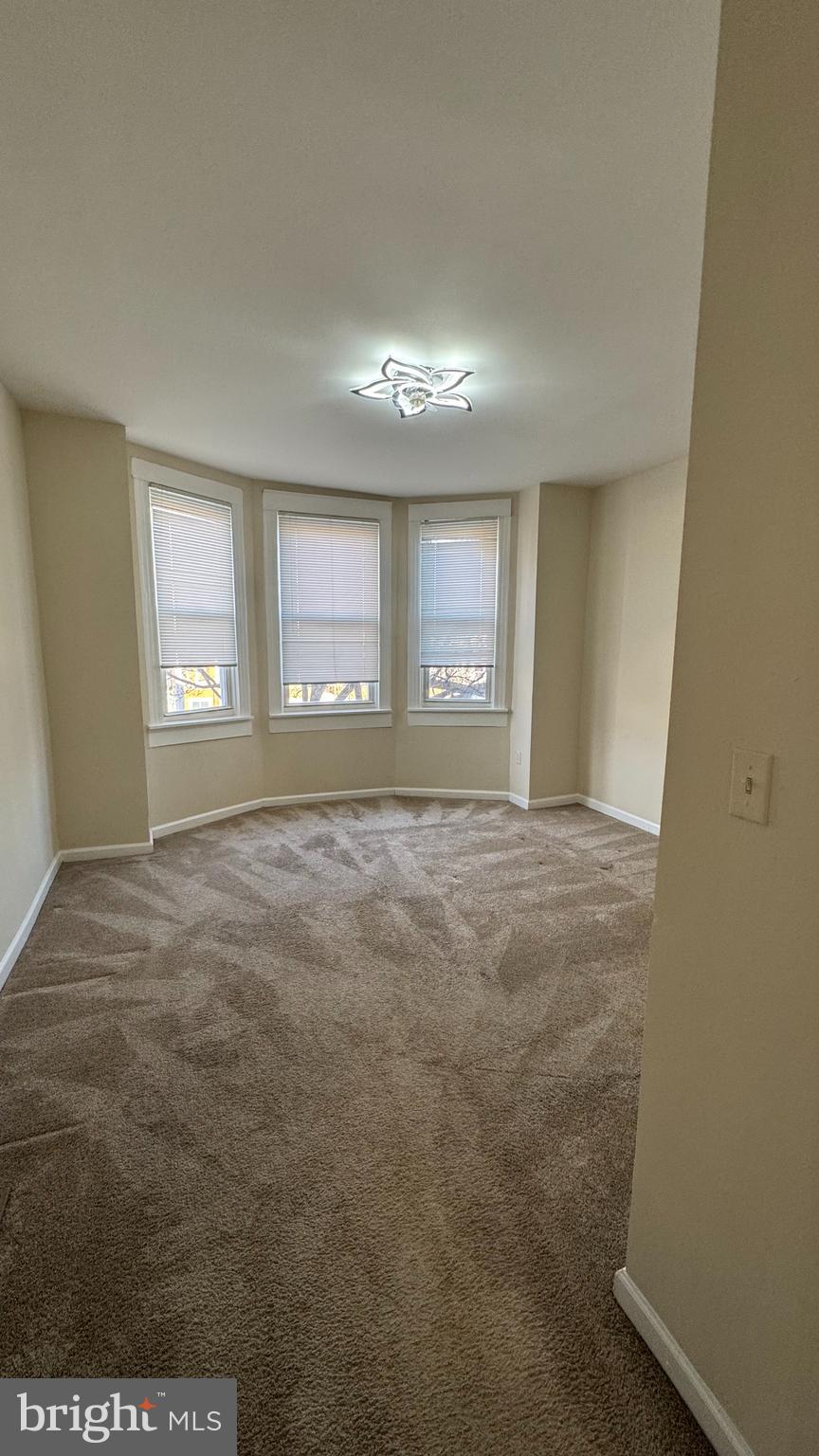 2786 The Alameda Baltimore, MD 21218 - Photo 14 of 17 an empty room with windows
