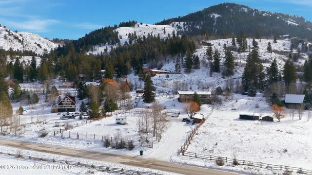 $1,250,000 | 12235 South Palmer Creek Drive, Jackson, WY 83001
