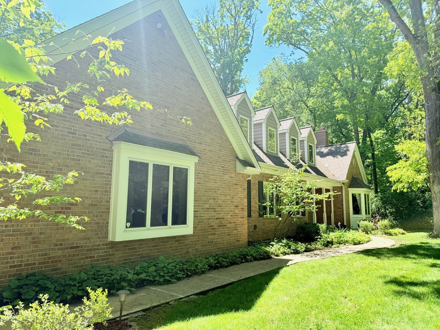 37W305 Crane Road St. Charles, IL 60175 - Photo 2 of 12