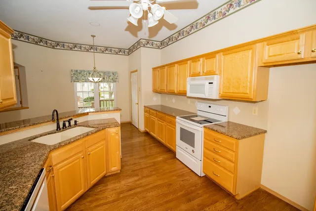 $289,900 | 2255 North Lakeway Circle, Wichita, KS 67205