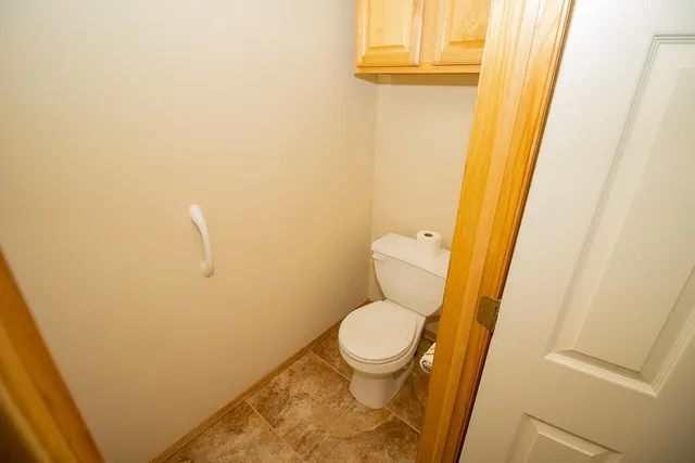 $289,900 | 2255 North Lakeway Circle, Wichita, KS 67205