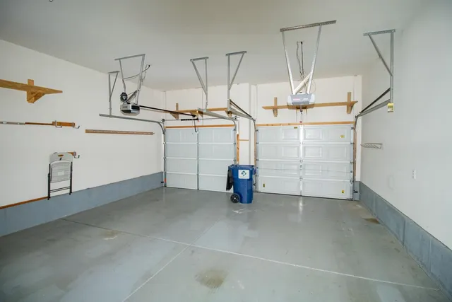 $289,900 | 2255 North Lakeway Circle, Wichita, KS 67205