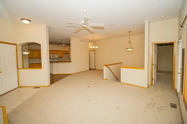 $289,900 | 2255 North Lakeway Circle, Wichita, KS 67205