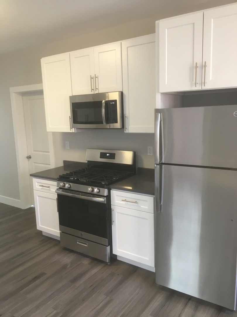 2652 North Marshfield Avenue, Unit 2F Chicago, IL 60614 - Photo 7 of 12