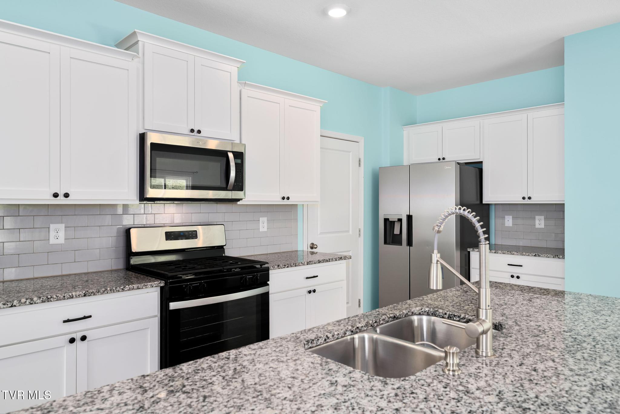 859 Barley Loop Jonesborough, TN 37659 - Photo 8 of 44 859 Barley Loop (24 of 44)