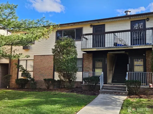 $290,000 | 1028 Cricket Lane, Woodbridge, NJ 07095