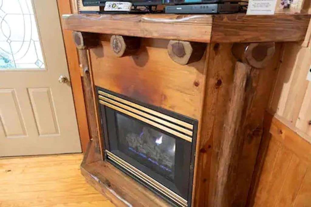 496 Beaver Dam Road Dahlonega, GA 30533 - Photo 11 of 28 a view of an entryway with a mirror