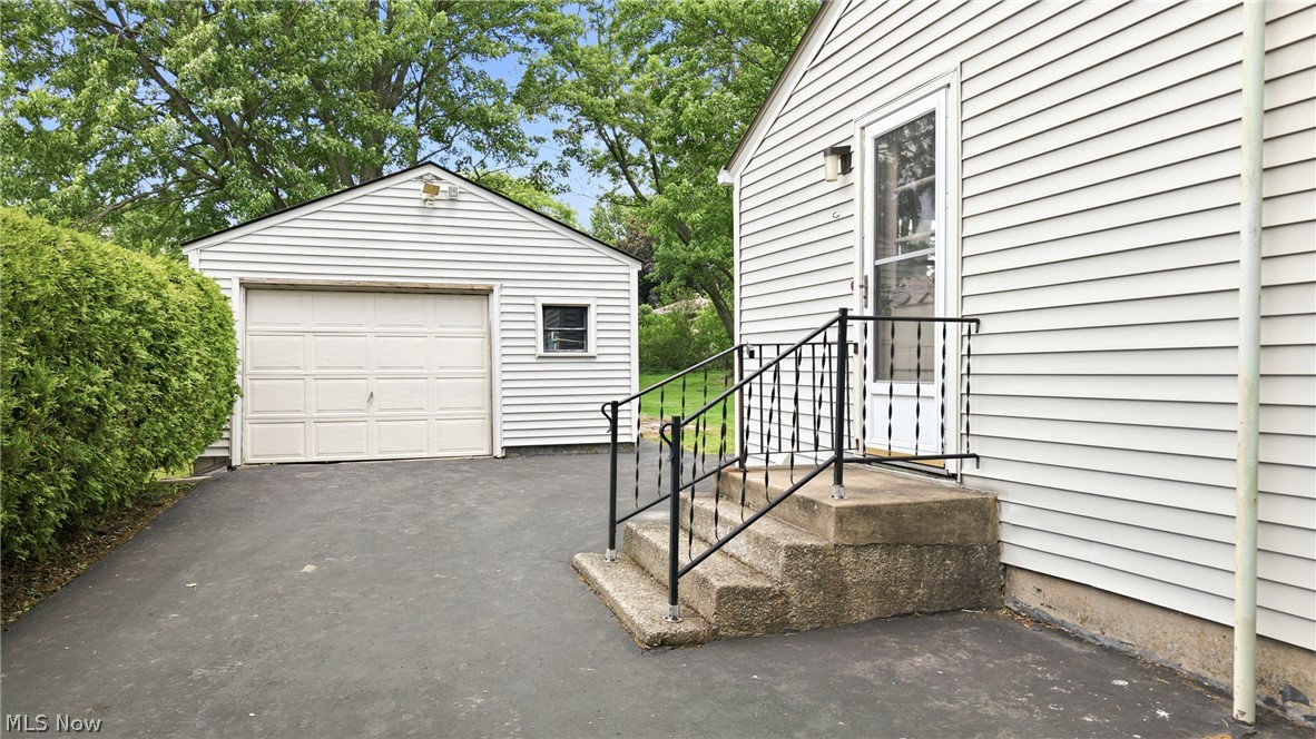 3930 Cannon Road Youngstown, OH 44515 - Photo 26 of 28