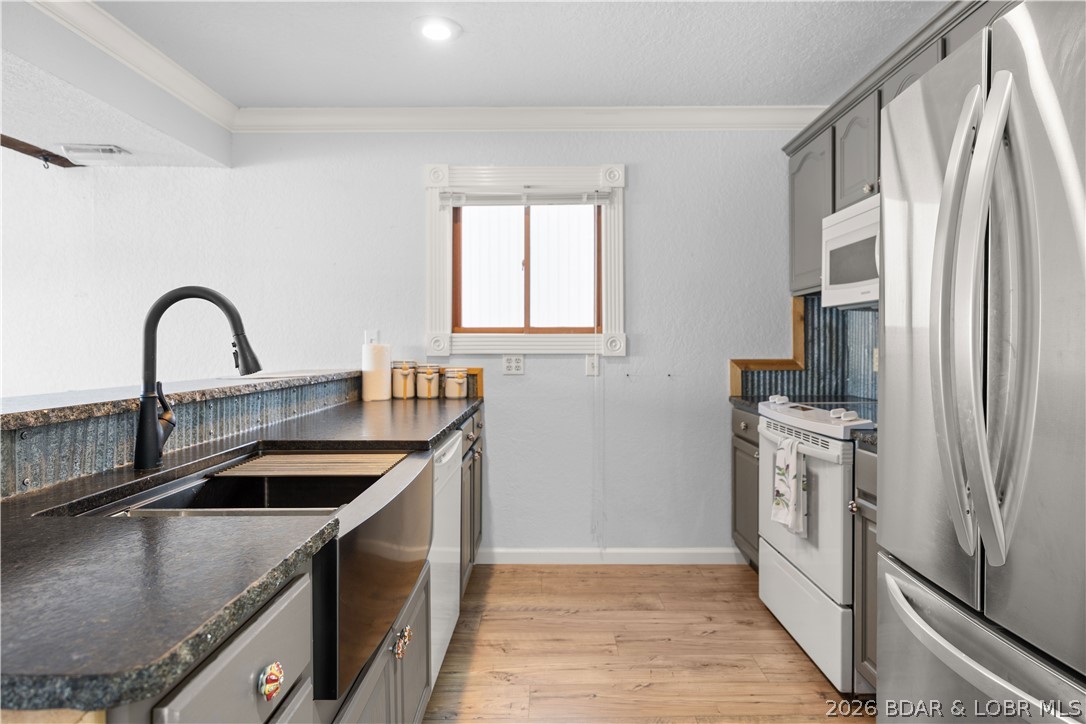 114 Tara Road, Unit 302 Lake Ozark, MO 65049 - Photo 6 of 32