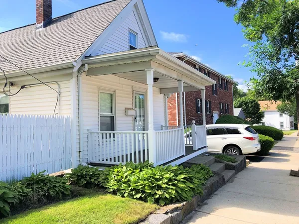 $2,675 | 561 Willard Street, Quincy, MA 02169