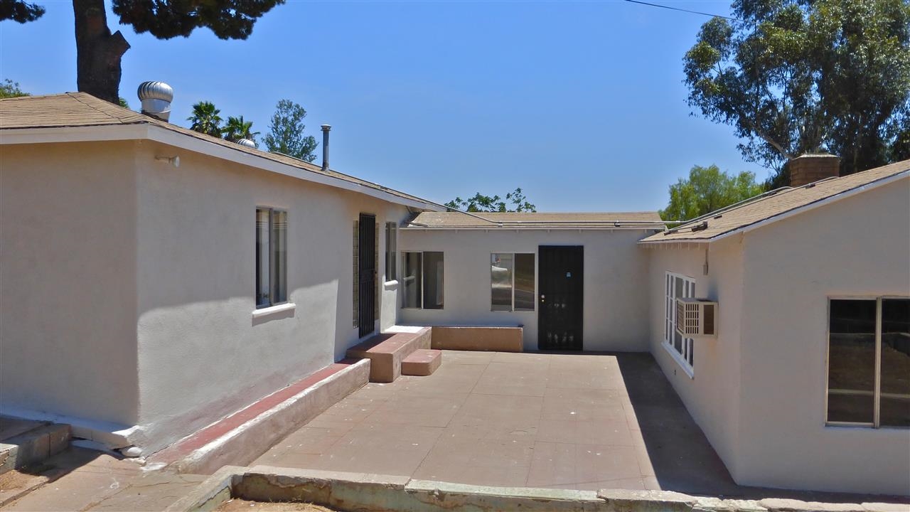 10455-59 Valle Vista Road Lakeside, CA 92040 - Photo 11 of 20 Courtyard Area in back of the 3 BR House.