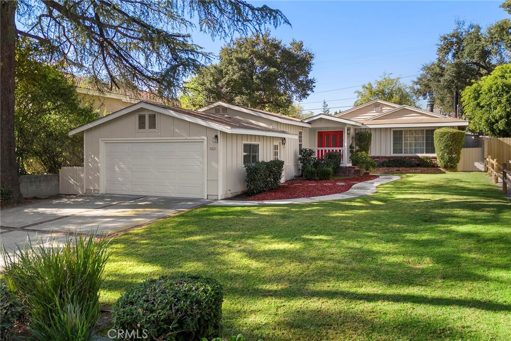 4821 Hampton Road La Canada Flintridge, CA 91011 - Photo 1 of 36 a front view of house with yard and green space