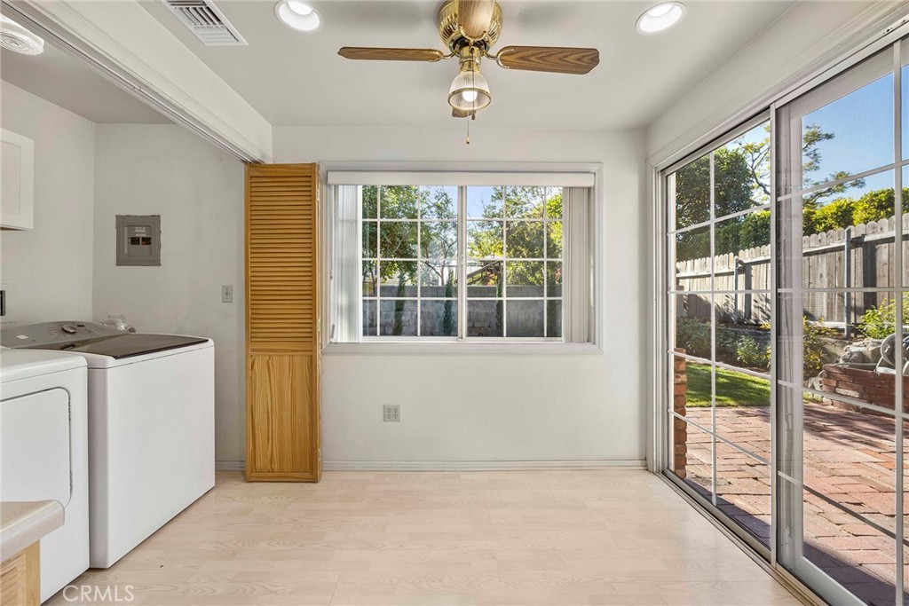 4821 Hampton Road La Canada Flintridge, CA 91011 - Photo 19 of 36 a view of empty room with windows