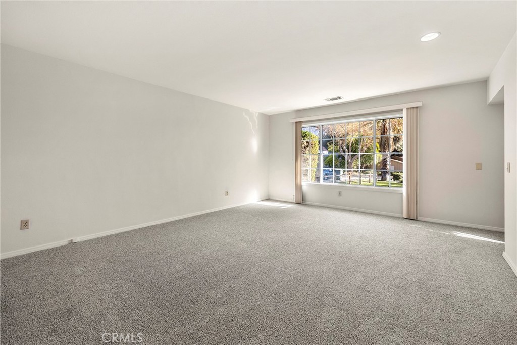 4821 Hampton Road La Canada Flintridge, CA 91011 - Photo 6 of 36