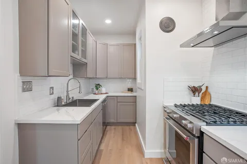 $1,095,000 | 344 Holladay Avenue, San Francisco, CA 94110