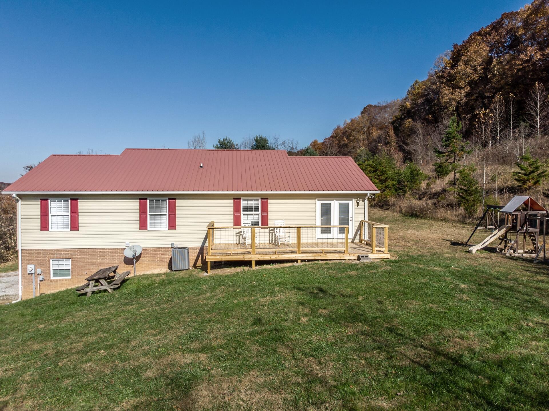 830 Tyne Gray Road Afton, TN 37616 - Photo 14 of 63 830TyneGray_075