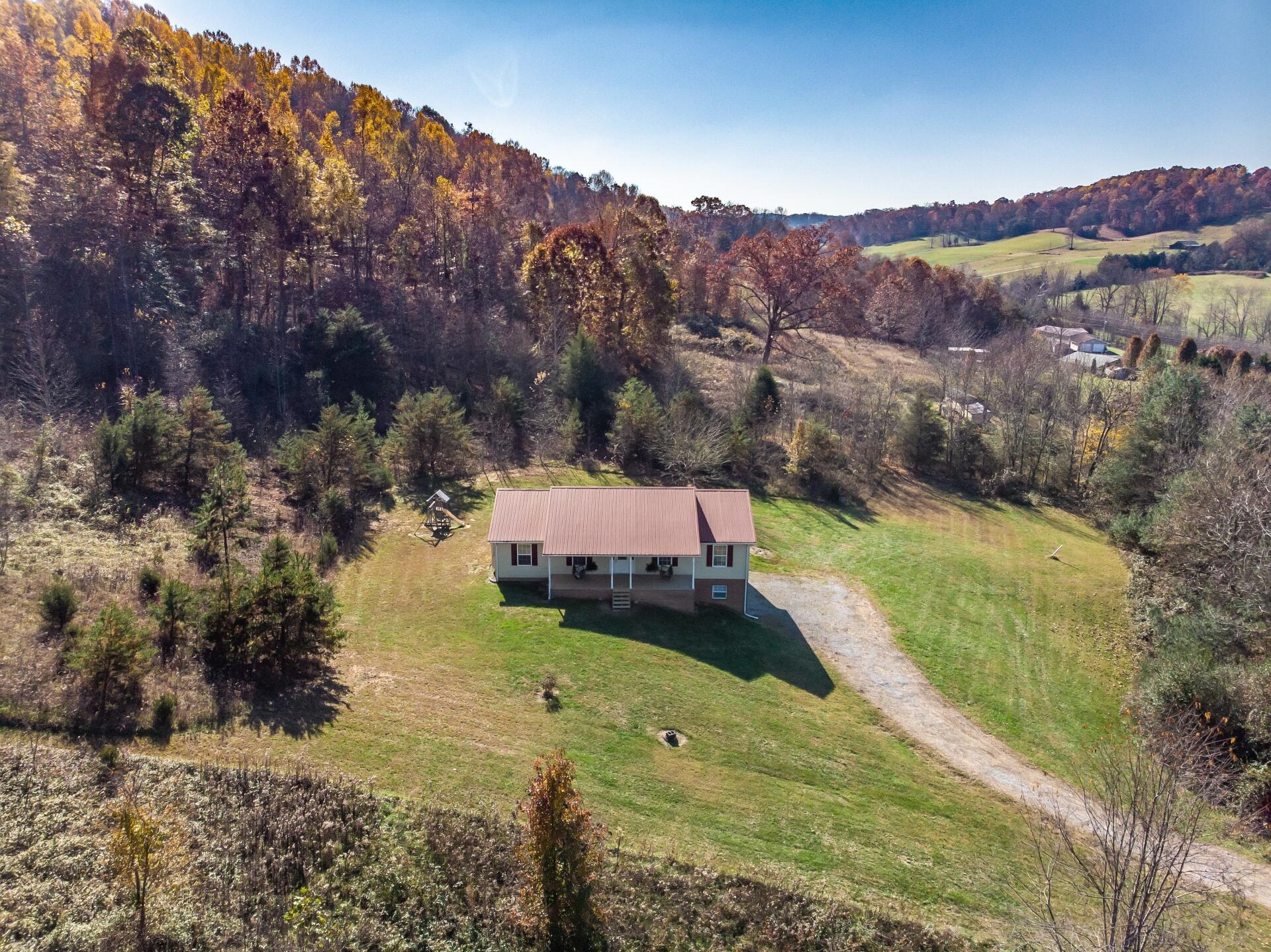 830 Tyne Gray Road Afton, TN 37616 - Photo 8 of 63 830TyneGray_061