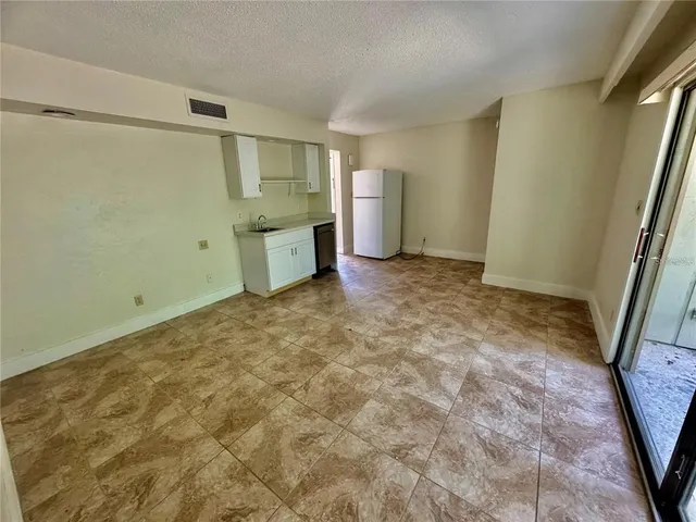 $850 | 3353 Camelot Drive, Unit 3353, Haines City, FL 33844