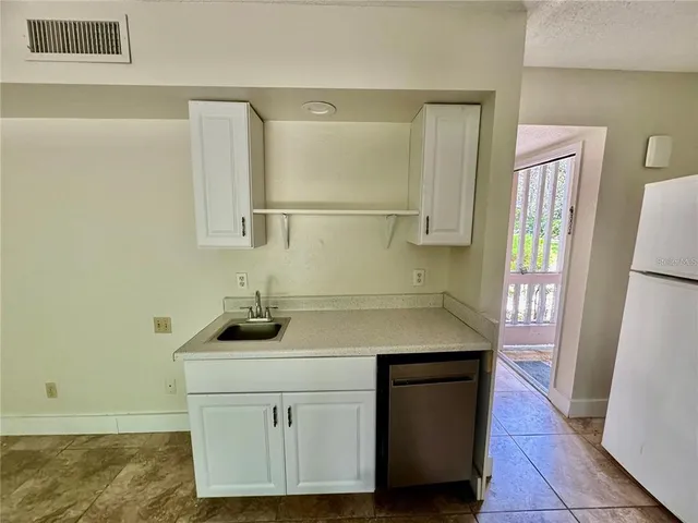 $850 | 3353 Camelot Drive, Unit 3353, Haines City, FL 33844