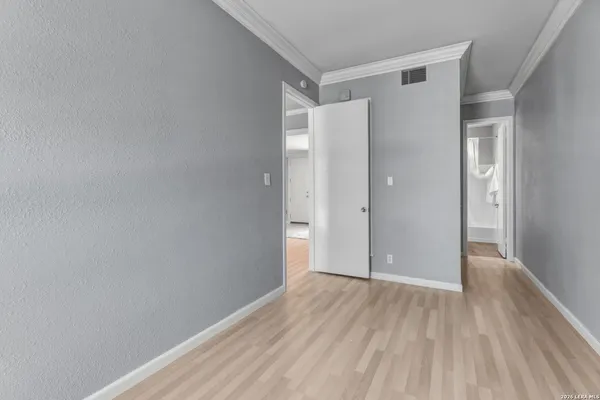 $290,000 | 7711 Broadway, Unit 20B, San Antonio, TX 78209