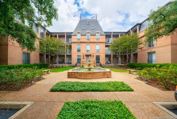 $290,000 | 7711 Broadway, Unit 20B, San Antonio, TX 78209