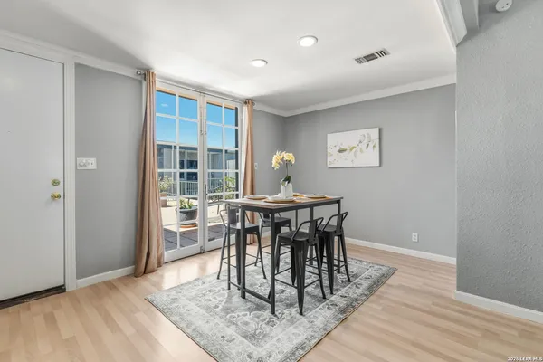 $290,000 | 7711 Broadway, Unit 20B, San Antonio, TX 78209