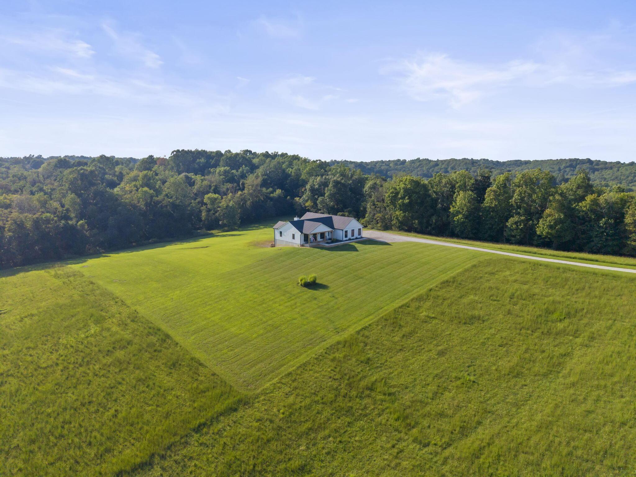 4675 Hunt Road Hopewell, OH 43746 - Photo 43 of 58 46-web-or-mls-DJI_20260902173459_0647_D
