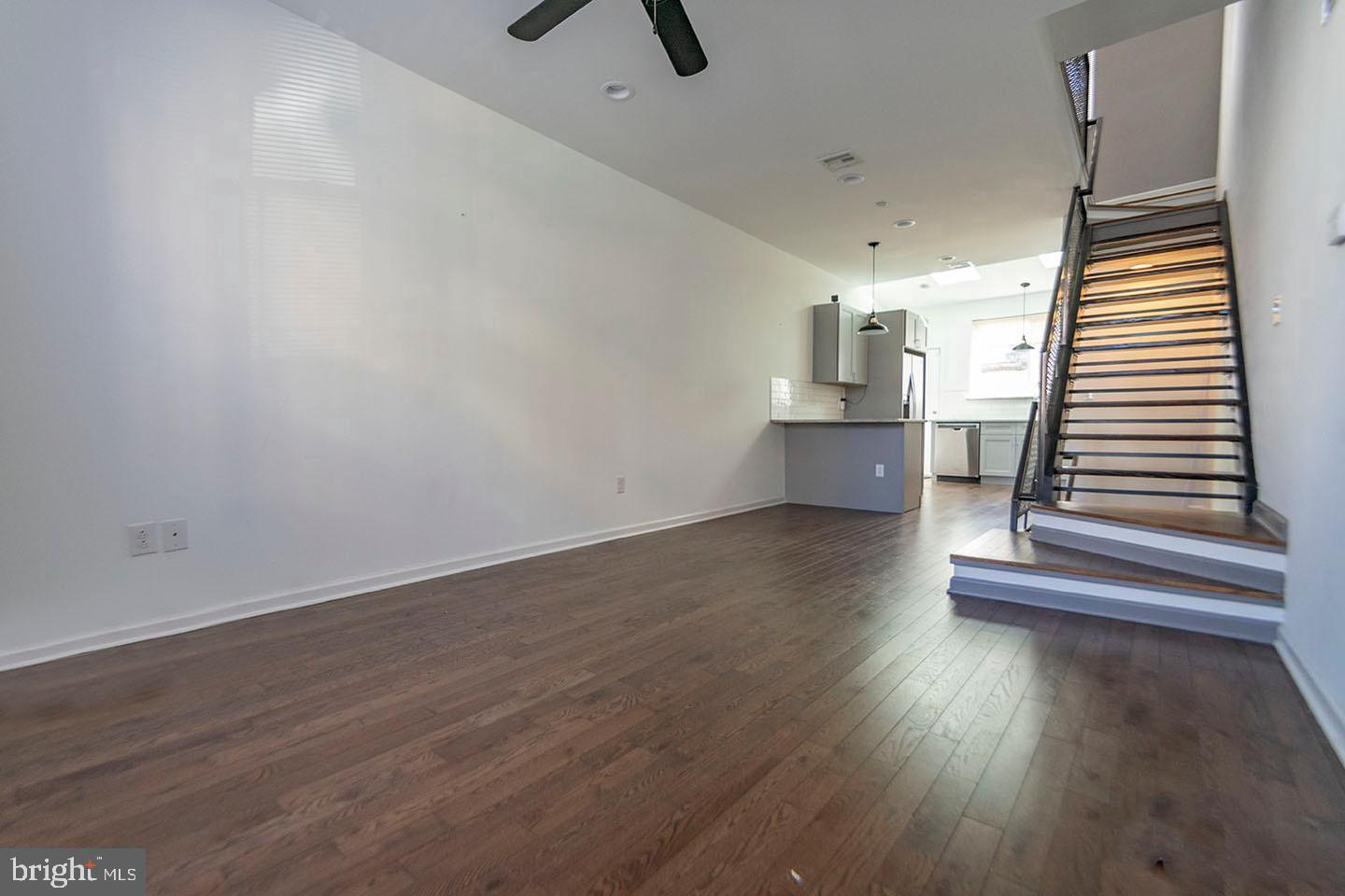 2159 East Gordon Street Philadelphia, PA 19125 - Photo 2 of 15