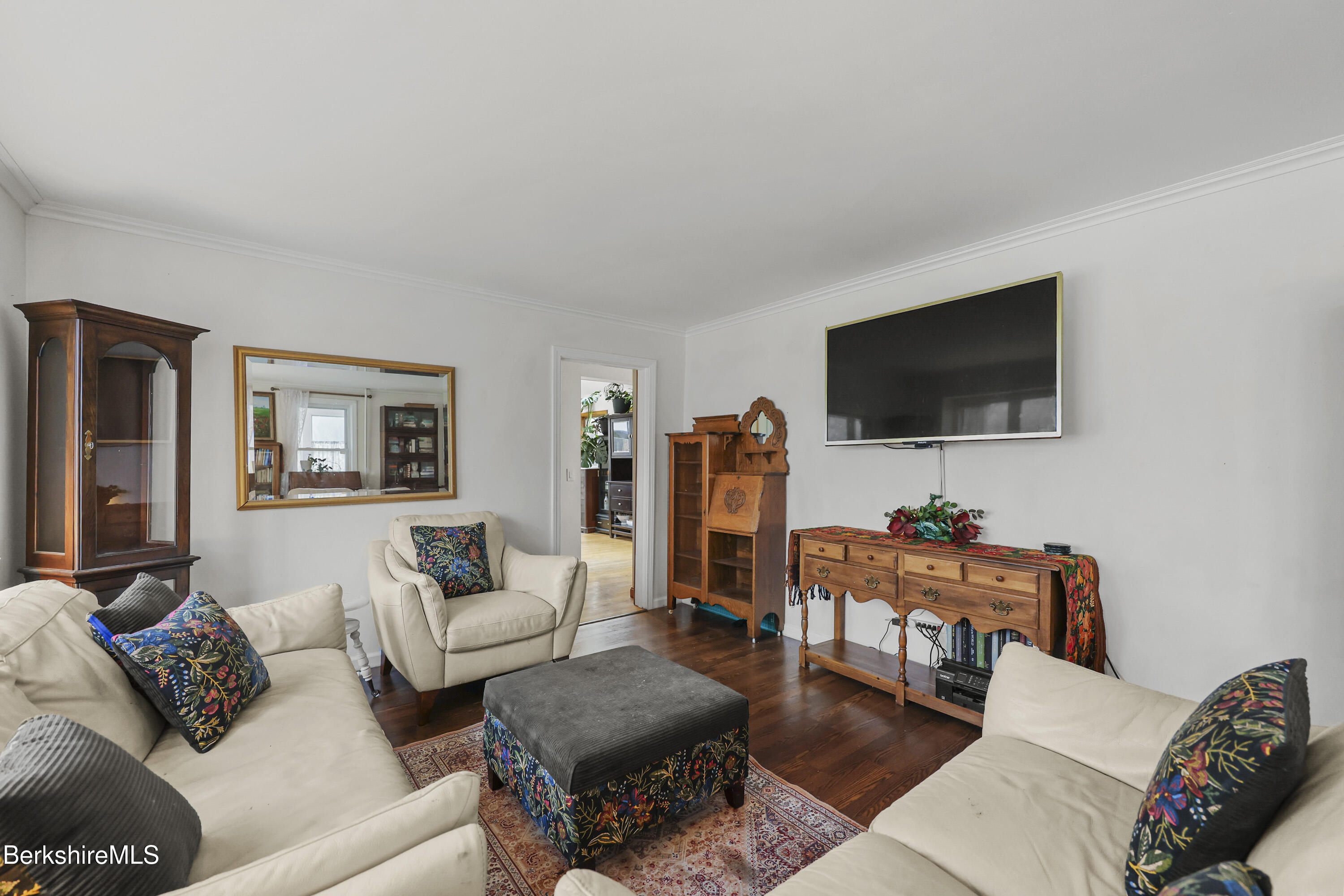 25 Calumet Street Pittsfield, MA 01201 - Photo 12 of 61 Living Room